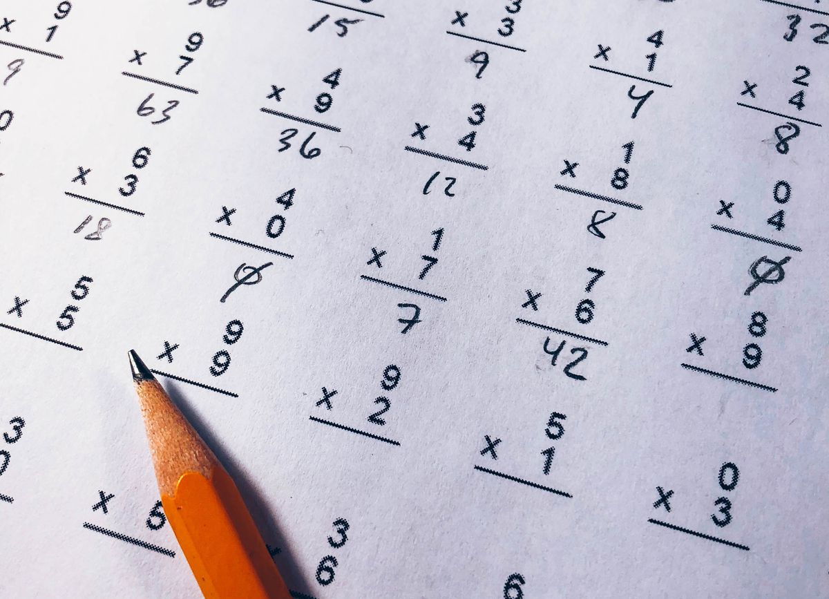 Fachschaft Mathematik Schriftliche Additionsaufgaben auf eine Blatt Papier