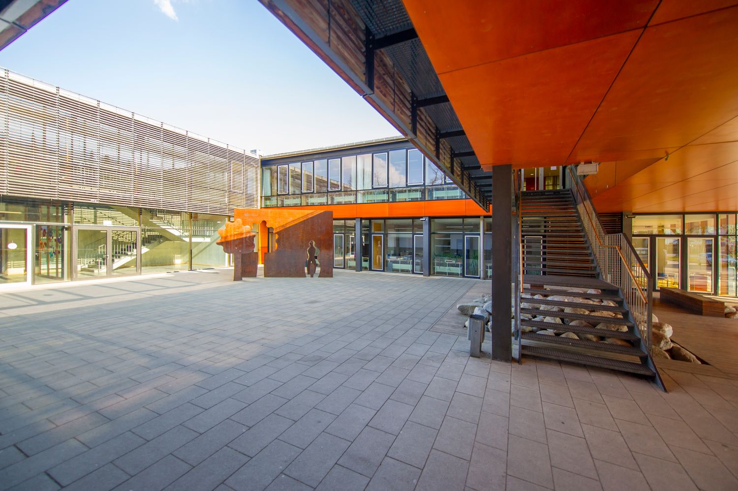 Eingang Ferdinand-von-Miller-Realschule
